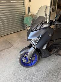 X max 300