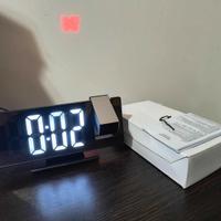 sveglia digitale a specchio alimentata USB nuova