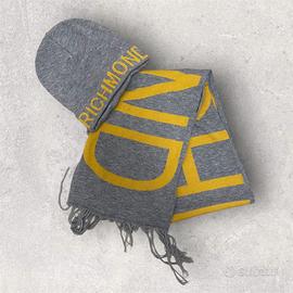 Scusrpa e cappello richmond