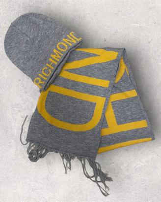 Scusrpa e cappello richmond