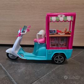 Scooter barbie street food