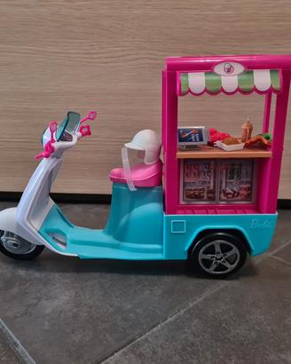 Scooter barbie street food