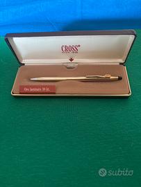 Cross in oro laminato 10 kt.