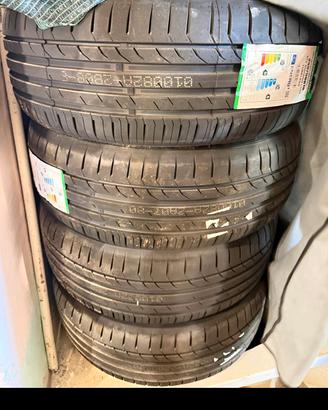 gomme nuove 235/50/18