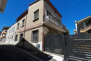 CASA SEMINDIPENDENTE A ALBA ADRIATICA