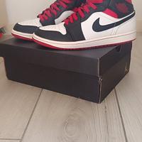 Jordan 1 Mid