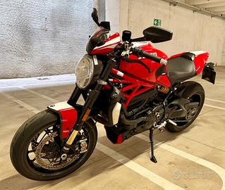 DUCATI MONSTER 1200R