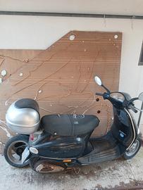 piaggio vespa ET4 150