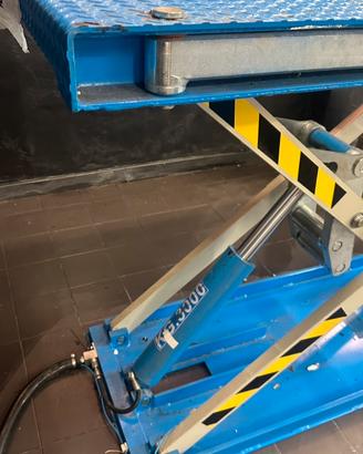 Ponte sollevatore officina auto