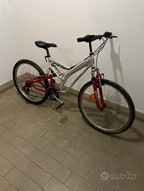 Bella bici 26 di ruota, perfetta pronto all’uso