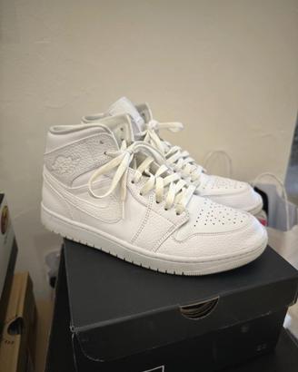 Air Jordan 1 MID