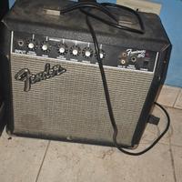 3 amplificatori per chitarra 1 cassa bluetooth