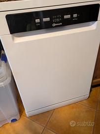 Lavastoviglie Bauknecht – perfette condizioni 