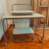 Scrivania con ruote