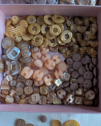 bottoni vintage beige 