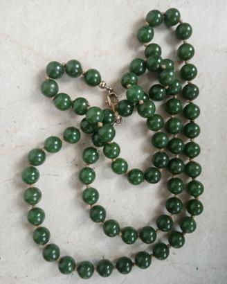 Collana in giada nefrite verde brillante