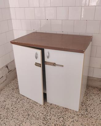 Mobili cucina e di ferro