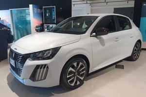Peugeot 208 5P - STYLE Benzi