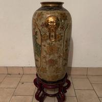 Vaso decorativo orientale con piedistallo – 90 cm