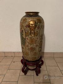 Vaso decorativo orientale con piedistallo – 90 cm
