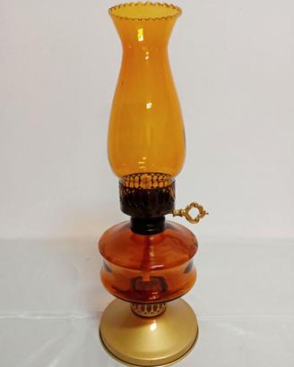 Lampada a petrolio in vetro
