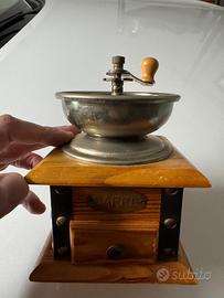 Macina caffe vintage-eleganza e tradizione