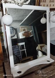 Specchio bagno con applique