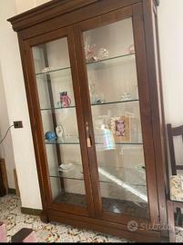 vetrina in legno 