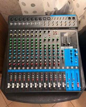 Mixer  Yamaha MG16XU