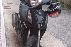 Scooter Kymco People 300 gti