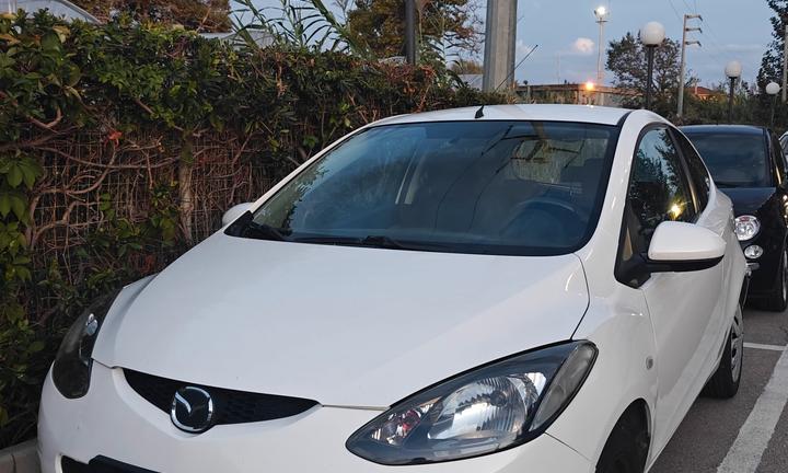 mazda 2 2008 (motore nuovo)