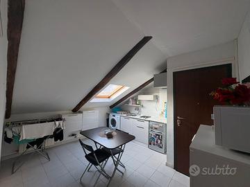 Bilocale mansardato ristrutturato
