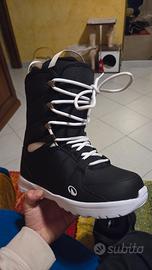 Scarpone  snowboard Quechua 43 NUOVO 