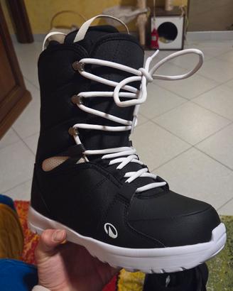 Scarpone  snowboard Quechua 43 NUOVO 