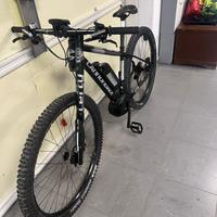 E-mtb cannondale  taglia m