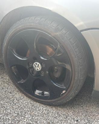 Set 4 cerchi in lega originali VW Golf “detroit”