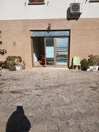 Grazioso negozio in zona centrale