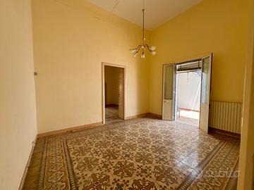 Abitazione al piano terra doppio ingresso,Parabita