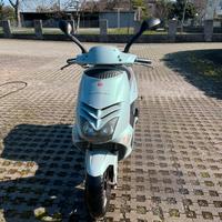 scooter aprilia leonardo