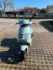 scooter aprilia leonardo