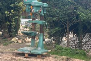 Attrezzatura officina trapano troncatrice 380