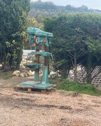 Attrezzatura officina trapano troncatrice 380