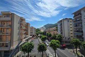 4 LOCALI A ALBENGA