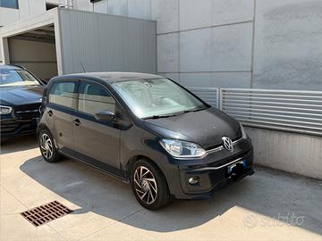 Volkswagen Up 1.0 60 cv manuale