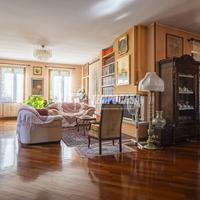 VILLA BIFAMILIARE IN CENTRO A MONTICHIARI