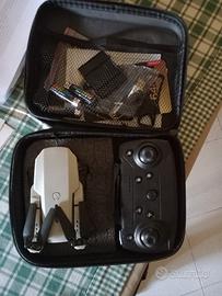 Drone con fotocamera e 3 batterie