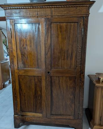Armadio antico fine ’800 in legno massello