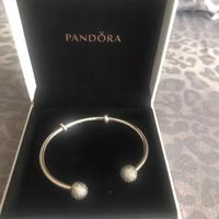 Pandora bracciale rigido con strass