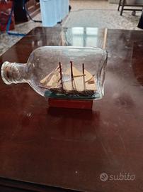 barca in bottiglia 