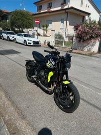 Triumph trident 660